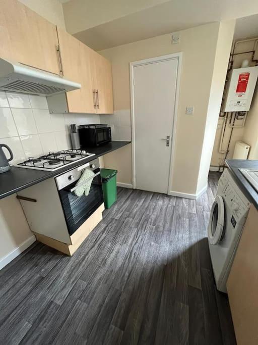 Flat 1, 67 Colwick Road Ng2 4Al Apartment Nottingham Exterior foto